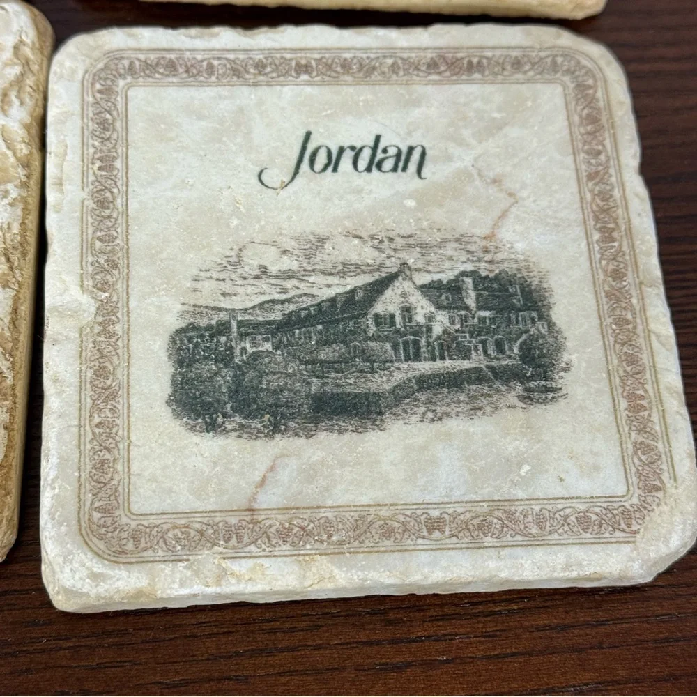Art & Stone Tumbled Marble Coasters Tile  4 piece Set High Fashion Home Decor